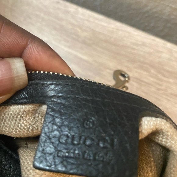 Authentic Gucci Leather Medium Chain Black Soho Shoulder Bag - Picture 2 of 8